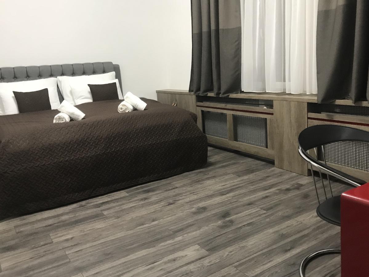 Old Town Boutique Apartments 利贝雷茨 外观 照片