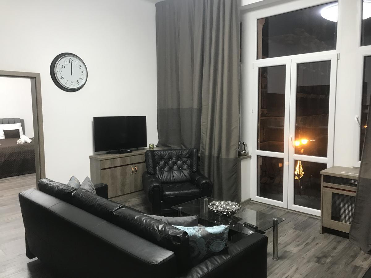 Old Town Boutique Apartments 利贝雷茨 外观 照片