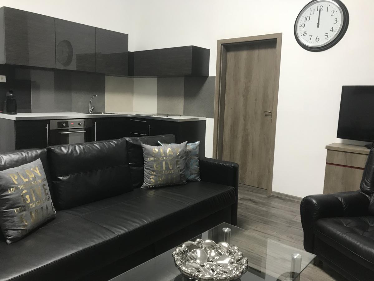 Old Town Boutique Apartments 利贝雷茨 外观 照片