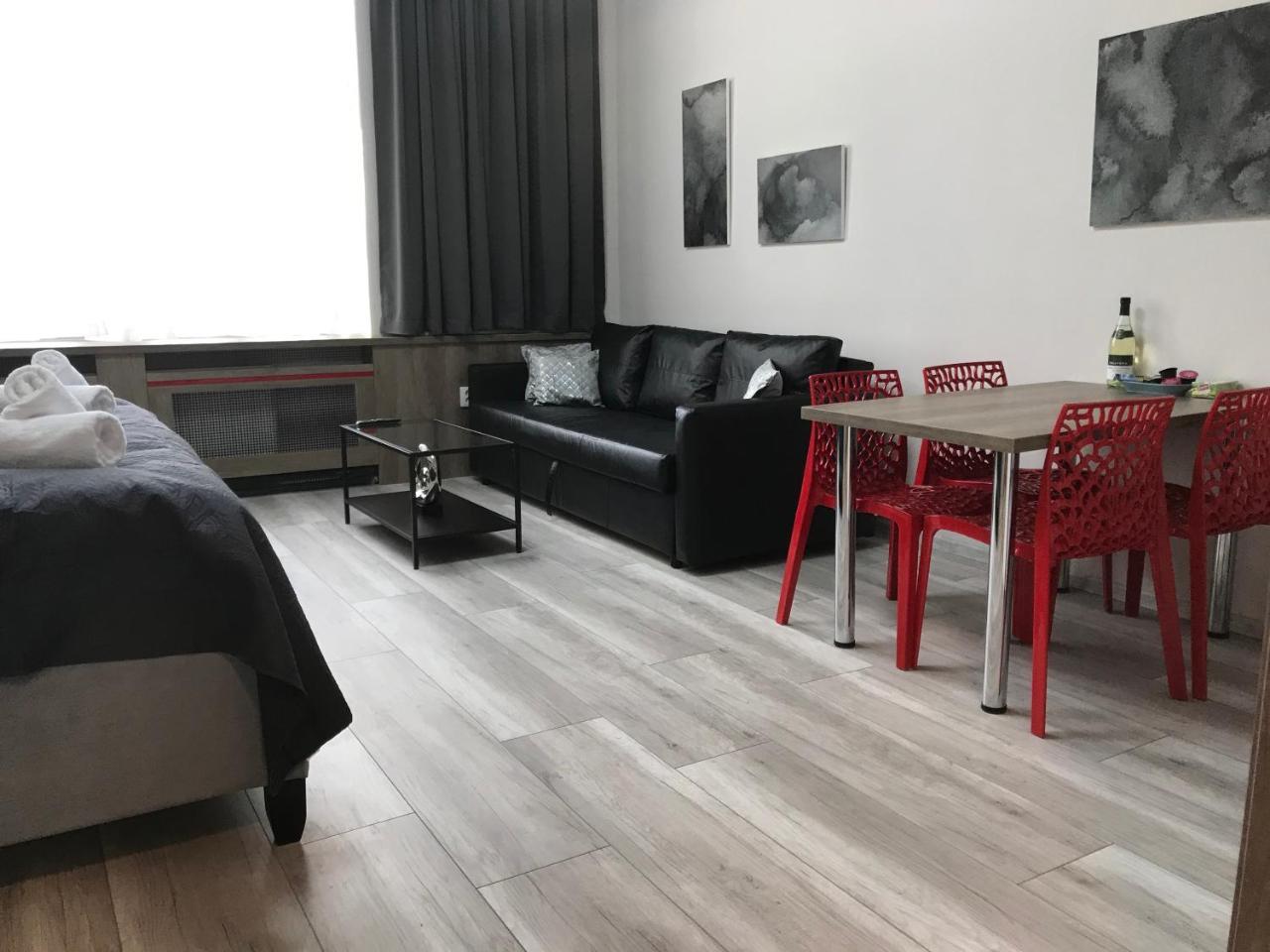Old Town Boutique Apartments 利贝雷茨 外观 照片