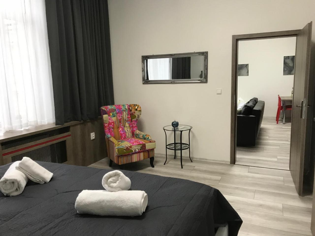 Old Town Boutique Apartments 利贝雷茨 外观 照片