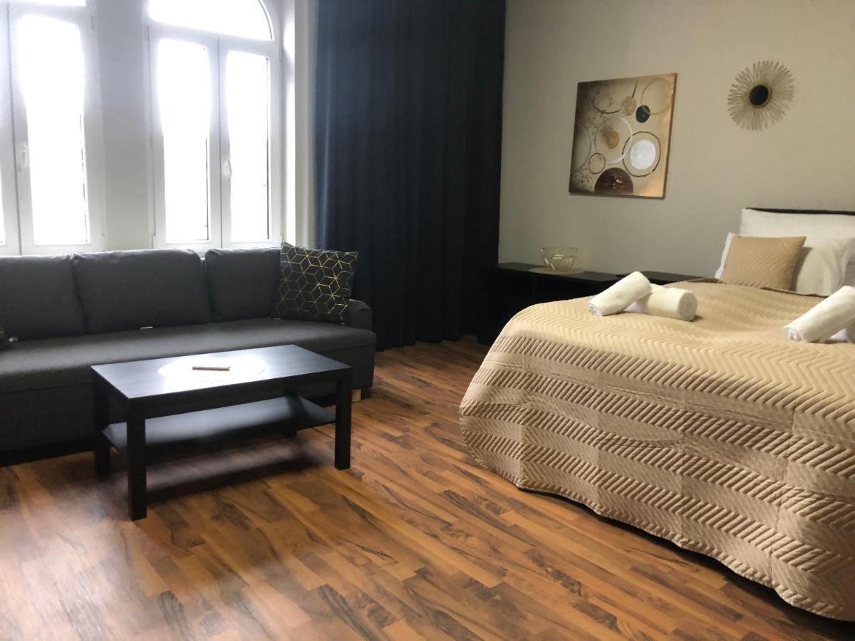 Old Town Boutique Apartments 利贝雷茨 外观 照片